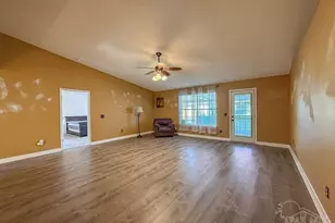 6902 Hanover Ct, Milton, FL 32570 - Photo 15