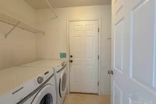 6902 Hanover Ct, Milton, FL 32570 - Photo 7