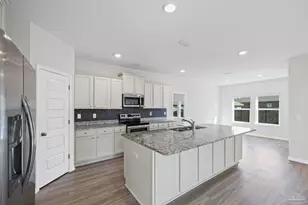 705 Hesed Ct, Cantonment, FL 32533 - Photo 15