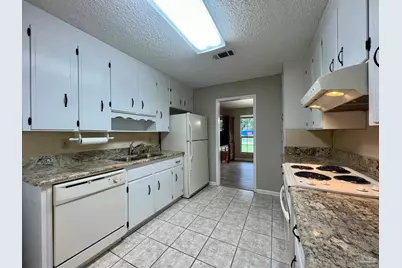 1979 Tillman Ln, Pensacola, FL 32526 - Photo 3