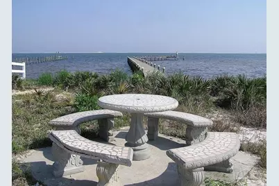 1708 Lighthouse Pointe Dr, Gulf Breeze, FL 32563 - Photo 53