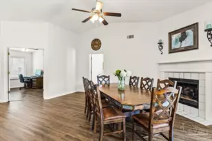 1708 Lighthouse Pointe Dr, Gulf Breeze, FL 32563 - Photo 5