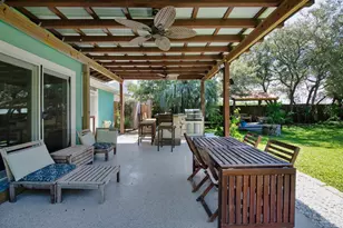 8905 Binnacle Ct, Navarre, FL 32566 - Photo 31