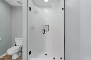 8905 Binnacle Ct, Navarre, FL 32566 - Photo 15