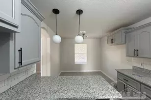 888 Maple Woods Cir, Pensacola, FL 32534 - Photo 11