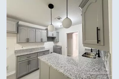 888 Maple Woods Cir, Pensacola, FL 32534 - Photo 13