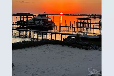 1323 Soundview Trl, Gulf Breeze, FL 32561 - Photo 53