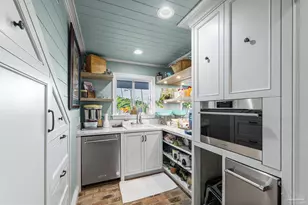 1323 Soundview Trail, Gulf Breeze, FL 32561 - Photo 11