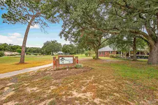 5947 Tanglewood Dr, Milton, FL 32570 - Photo 7