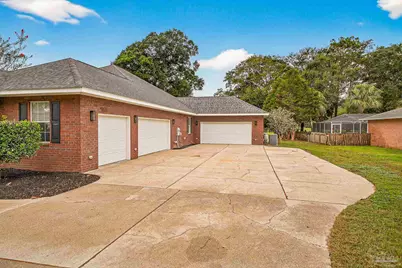 5947 Tanglewood Dr, Milton, FL 32570 - Photo 5