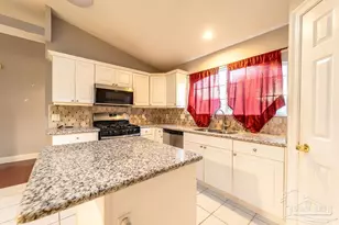 2726 Blackwood Dr, Cantonment, FL 32533 - Photo 9