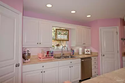 2301 Majestic Dr, Pensacola, FL 32534 - Photo 15