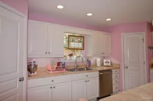 2301 Majestic Dr, Pensacola, FL 32534 - Photo 15