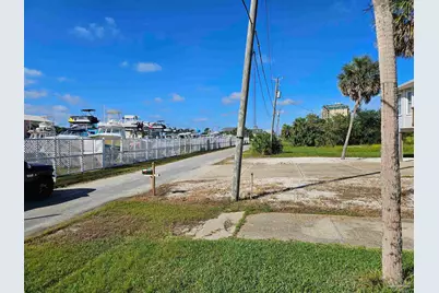 10110 Comstock Ave, Pensacola, FL 32507 - Photo 7