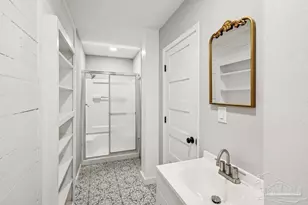 600 E Jackson St, Pensacola, FL 32501 - Photo 7