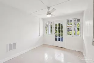 600 E Jackson St, Pensacola, FL 32501 - Photo 21