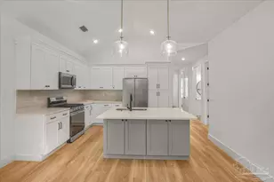 2807 E Gonzales St, Pensacola, FL 32503 - Photo 11