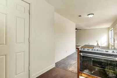 10 Park Dr, Pensacola, FL 32507 - Photo 13