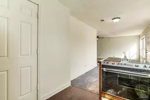 10 Park Dr, Pensacola, FL 32507 - Photo 13