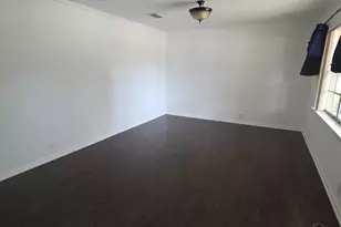 4304 Bishop St, Pensacola, FL 32503 - Photo 3