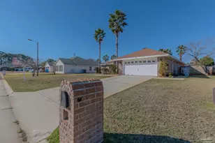 1230 Grand Ridge Cir, Gulf Breeze, FL 32563 - Photo 55