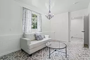 5120 W Fairfield Dr, Pensacola, FL 32506 - Photo 7