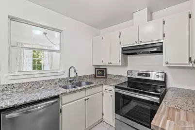 5120 W Fairfield Dr, Pensacola, FL 32506 - Photo 5