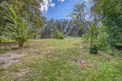 421 Canterbury Ln, Gulf Breeze, FL 32561 - Photo 9