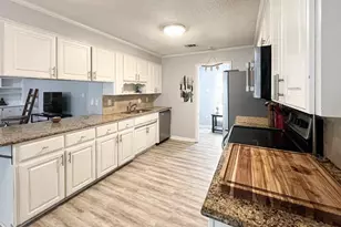 6843 Lake Charlene Dr, Pensacola, FL 32506 - Photo 3