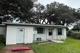 39 Randolph Dr, Pensacola, FL 32506 - Photo 1