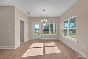 7721 Piper Cir, Milton, FL 32583 - Photo 21