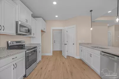 7721 Piper Cir, Milton, FL 32583 - Photo 19