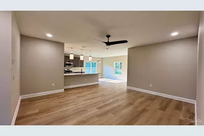 7711 Piper Cir, Milton, FL 32583 - Photo 7