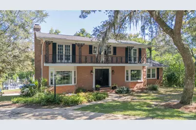 417 Canterbury Ln, Gulf Breeze, FL 32561 - Photo 1