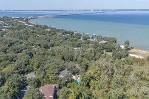 417 Canterbury Ln, Gulf Breeze, FL 32561 - Photo 51