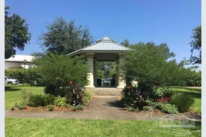 65 S 9th Ave, Pensacola, FL 32502 - Photo 5