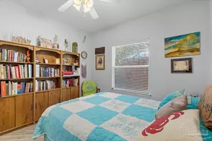 2212 Hadleigh Hills Ct, Navarre, FL 32566 - Photo 11