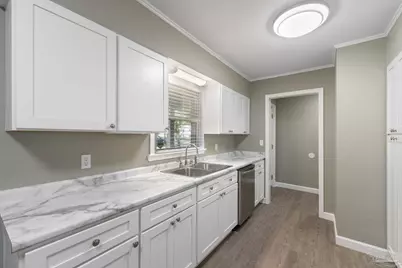 4252 Acacia Dr, Pensacola, FL 32503 - Photo 5