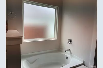 1458 Ballyhoo Dr, Gulf Breeze, FL 32563 - Photo 11