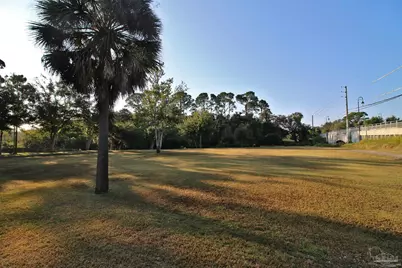 610 S Old Corry Field Rd, Pensacola, FL 32507 - Photo 35