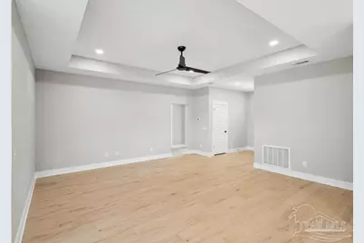 7727 Piper Cir, Milton, FL 32583 - Photo 5
