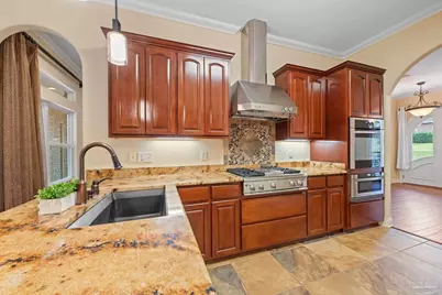 1011 Bucyrus Ln, Cantonment, FL 32533 - Photo 7