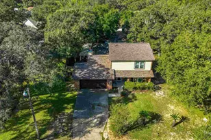 2703 Sanibel Pl, Gulf Breeze, FL 32563 - Photo 3