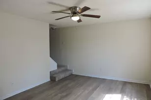 728 N Fairfield Dr, Pensacola, FL 32506 - Photo 3