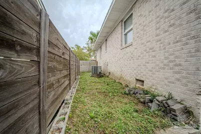 301 N Stillman St, Pensacola, FL 32505 - Photo 7
