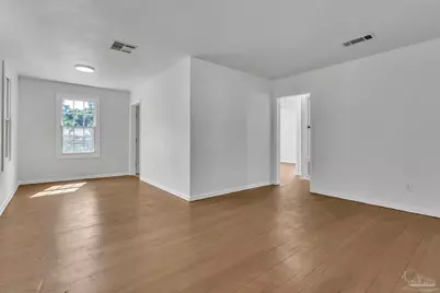 811 W Jordan St, Pensacola, FL 32501 - Photo 3