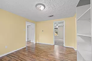 600 W Hannah St, Pensacola, FL 32534 - Photo 37