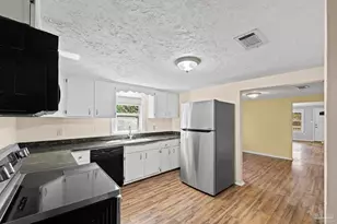 600 W Hannah St, Pensacola, FL 32534 - Photo 39