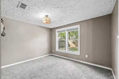 600 W Hannah St, Pensacola, FL 32534 - Photo 45