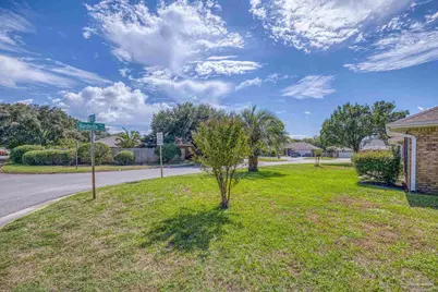5152 Mandavilla Blvd, Gulf Breeze, FL 32563 - Photo 9
